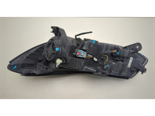 Фара передняя  Chevrolet Trax 2016-2022 правая 