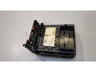 Блок предохранителей  Volkswagen Caddy 2010-2015      1K0937820B   