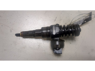 Форсунка топливная  Volkswagen Golf 5 2003-2009    038130073AG     