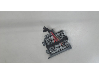 Блок реле  Volkswagen Touareg 2010-2014      7L0937503A    3.6