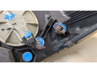 Фара передняя Mitsubishi Grandis правая