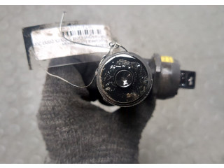 Форсунка топливная Volkswagen Golf 5 2003-2009 038130073AG