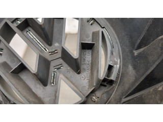 Решетка радиатора  Volkswagen Passat 6 2005-2010          3C0853651B