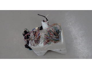 Блок реле  Toyota Sienna 2 2003-2010           3.3