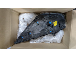 Фара передняя  KIA Venga правая 