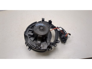 Моторчик печки  Volkswagen Golf 7 2017-2019        