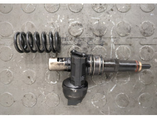 Форсунка топливная  Skoda Fabia 1999-2007    038130073AJ     