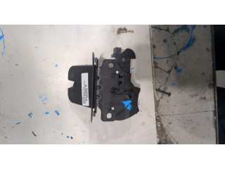 Замок багажника Audi Q7 2005-2015