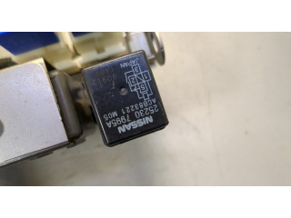 Блок реле Infiniti QX50 2017-2025