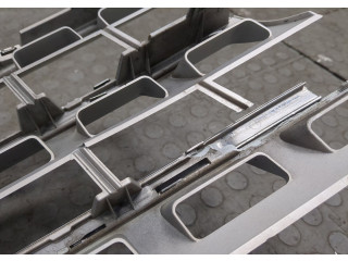 Решетка радиатора  Mercedes ML W164 2005-2011          