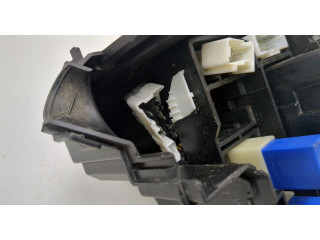 Блок предохранителей Nissan Rogue 2007-2013