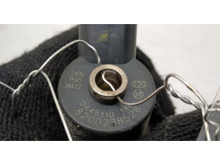 Форсунка топливная Mitsubishi Carisma 1995-2004 MW30644276