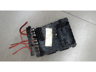 Блок предохранителей Audi Q3 2011-2014