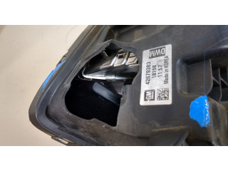 Фара передняя  Chevrolet Trax 2016-2022 правая 