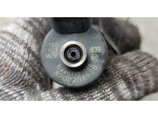 Форсунка топливная  Volvo S40 / V40 1995-2004    8602508     