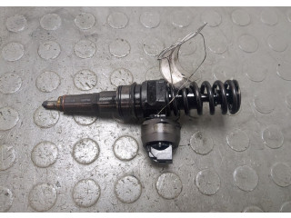 Форсунка топливная Volkswagen Golf 5 2003-2009 038130073BR