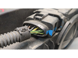 Фара передняя Audi Q3 2011-2018 левая