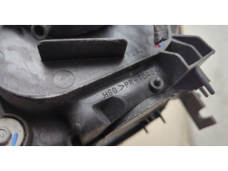 Фара передняя Honda CR-V 2001-2006 правая