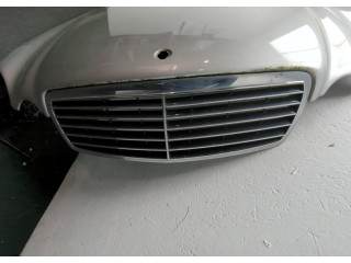 Решетка радиатора  Mercedes E W211 2002-2009          