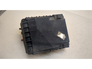 Блок предохранителей Skoda Octavia (A5) 2004-2008