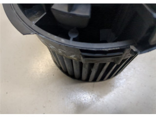 Моторчик печки Dacia Sandero 2012- 272102798R 272102798R