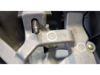 Руль  Mitsubishi Space Star           