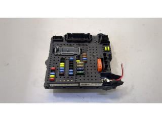 Блок предохранителей  Volvo XC90 2002-2014      8676391, 30728273   