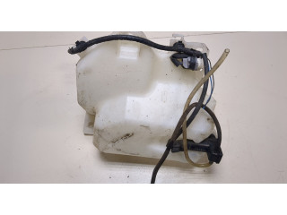 Бачок омывателя Mitsubishi Grandis