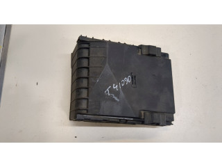 Крышка блока предохранителей  Audi Q3 2014-2018         