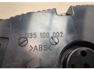 Панель приборов  Volkswagen Golf 4 1997-2005       1J0920805X     