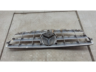 Решетка радиатора  Mercedes C W204 2006-2015          A20488000239744