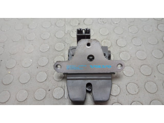 Замок багажника  Volvo V50 2004-2012       