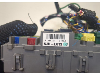 Блок предохранителей  Honda FRV         2.2