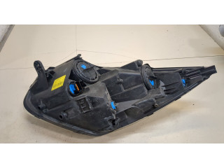 Фара передняя  KIA Venga правая 