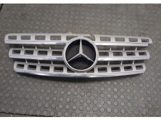 Решетка радиатора  Mercedes ML W164 2005-2011          