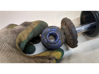 Стойка амортизатора  Chevrolet Tahoe 2006-2014      