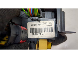 Блок предохранителей  Peugeot 2008 2013-2019         