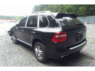 Zámek zadních dveří      