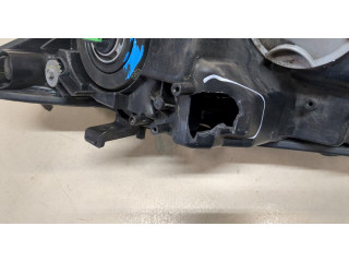 Фара передняя  Nissan X-Trail (T32) 2013- правая 