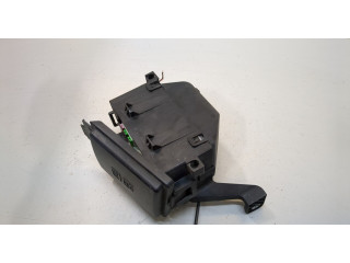 Блок предохранителей Jaguar XF 2015–2020 GX73-14A076-DA