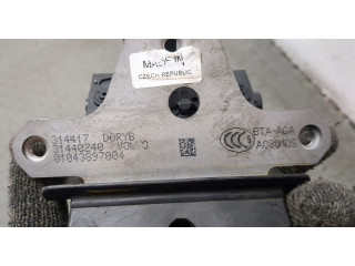 Замок багажника  Volvo S40 2004-       