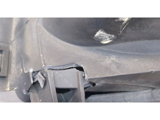 Фара передняя  Infiniti QX56 2004-2010 правая 