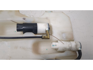 Бачок омывателя Chevrolet Tahoe 2006-2014 25731418