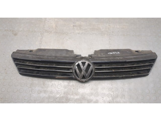 Решетка радиатора Volkswagen Jetta 6 2010-2018 5C6853651QWA