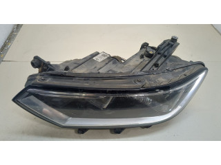 Фара передняя  Volkswagen Passat 8 2015- левая 