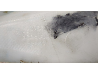 Бачок омывателя Lincoln Navigator 2006-2014