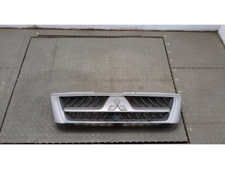 Решетка радиатора Mitsubishi Pajero / Montero 2000-2006