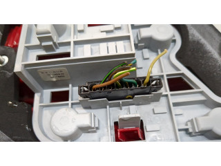 Задний фонарь          