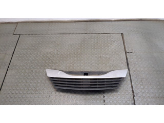 Решетка радиатора  Renault Laguna 2 2001-2007          