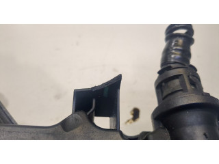 Клапанная крышка двигателя ДВС Ford Focus 3 2011-2015